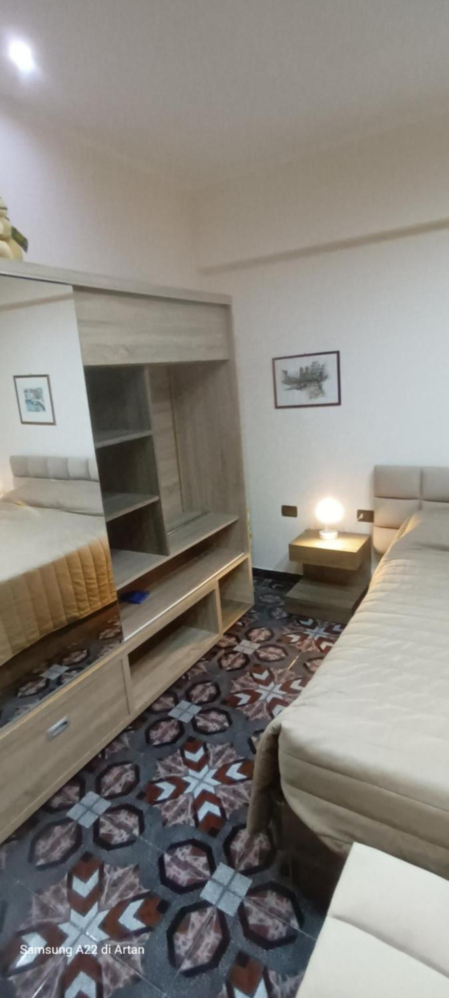 Royal Aparthotel Vlorë Esterno foto